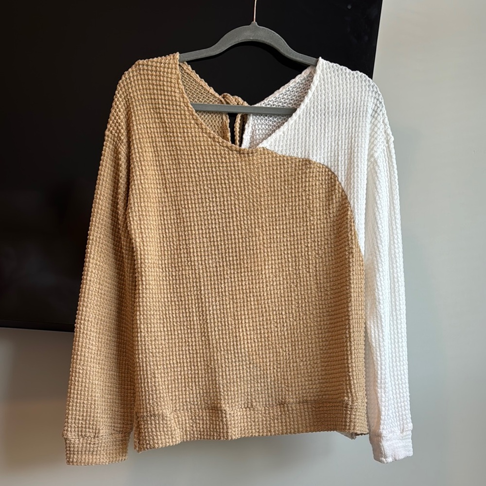Two-Tone Tan and White Waffle Knit Sweater Large Like New